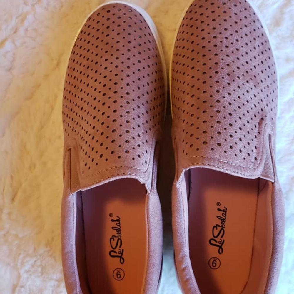 🌺Women's Blush Suede Sneakers🌺 - Picture 8 of 8